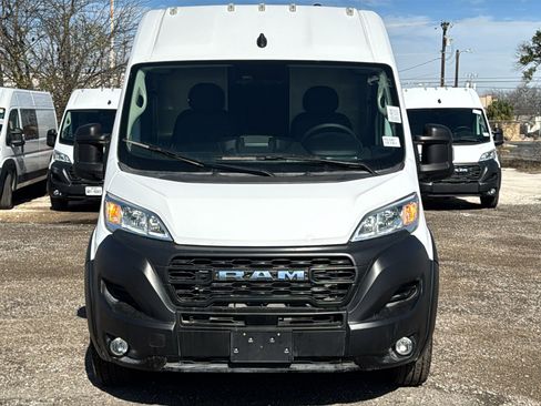 Used 2025 RAM ProMaster 2500 w/ Convenience Group image 2