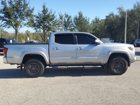 Used 2018 Toyota Tacoma SR5 image 4