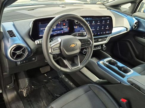 Used 2024 Chevrolet Equinox EV LT FWD image 12