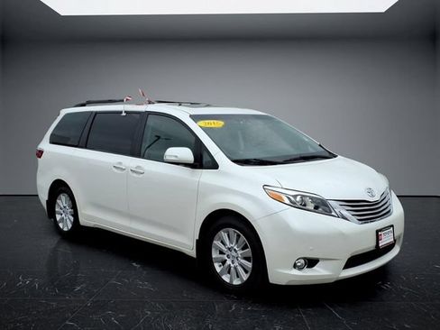 Used 2015 Toyota Sienna Limited Premium AWD/4WD image 5