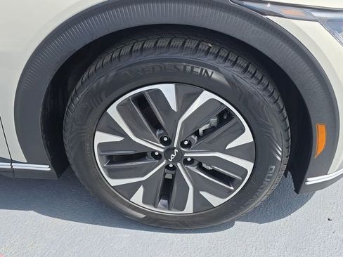 Certified 2024 Kia EV6 Light AWD/4WD image 11
