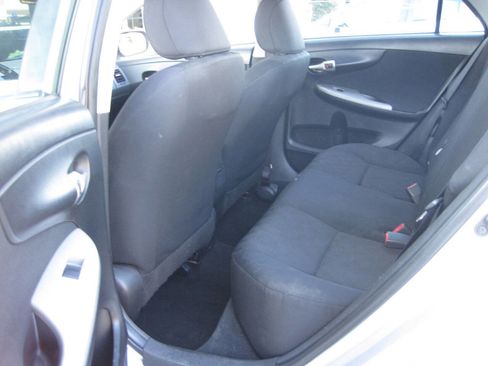 Used 2010 Toyota Corolla S image 28
