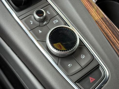 Certified 2024 Cadillac Escalade ESV Premium Luxury AWD/4WD image 20