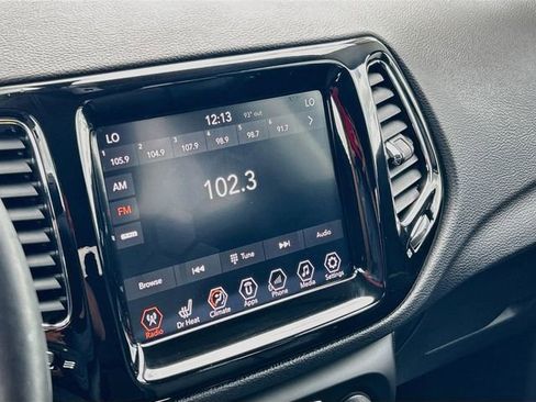 Used 2018 Jeep Compass Limited AWD/4WD image 11