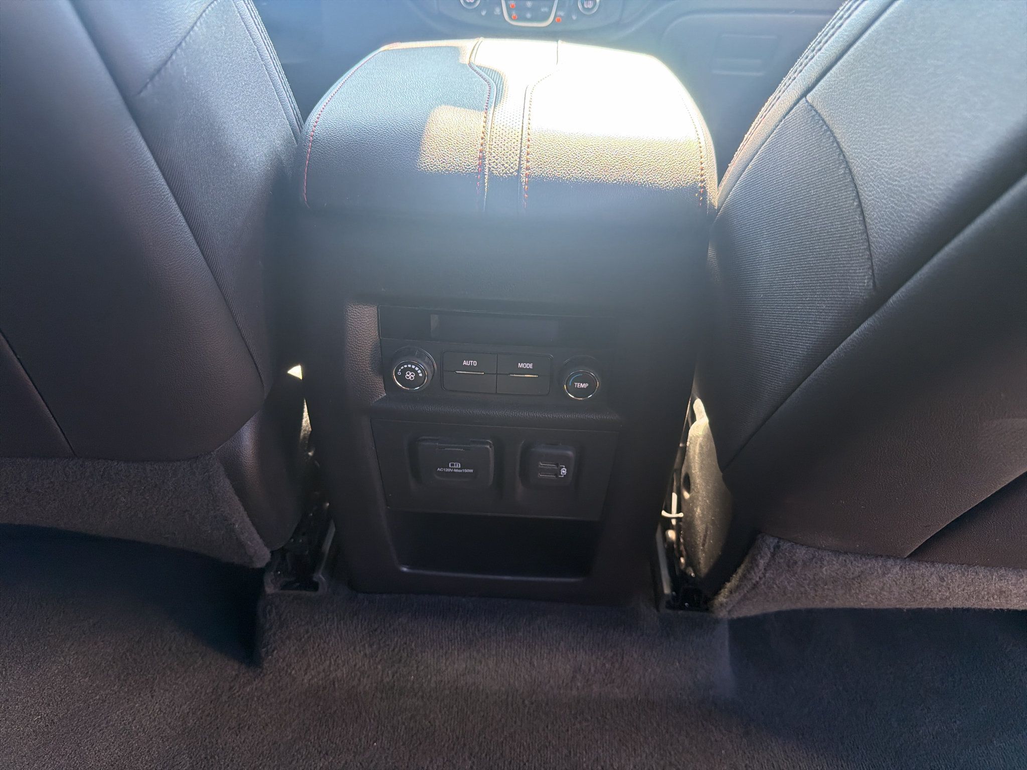 Used 2023 Chevrolet Traverse RS FWD image 17