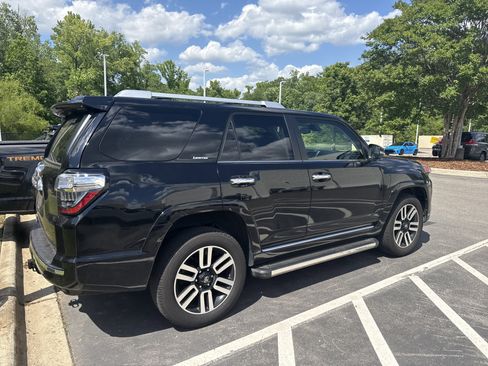 Used 2022 Toyota 4Runner Limited AWD/4WD image 41