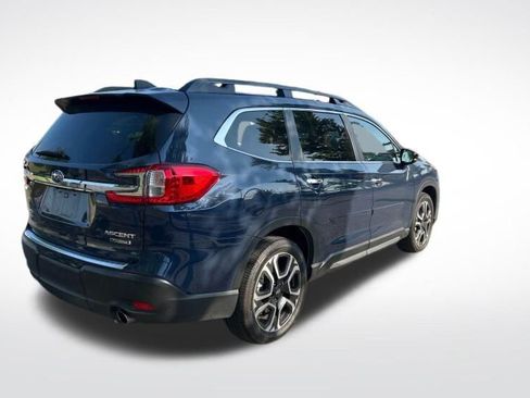 Used 2025 Subaru Ascent Touring AWD/4WD image 2