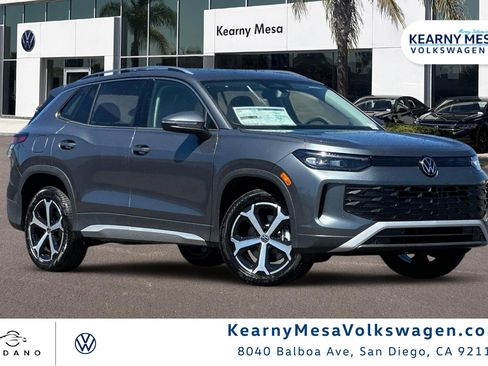 New 2025 Volkswagen Tiguan SE image 1