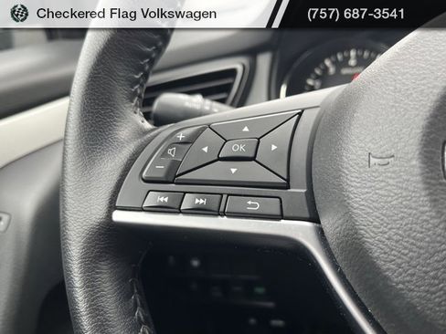 Used 2020 Nissan Rogue Sport SV w/ Technology Package image 32