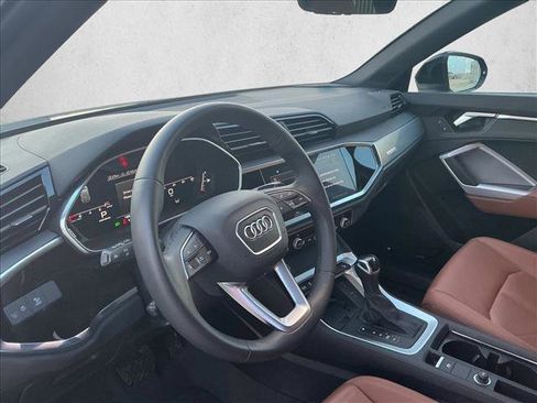 Used 2024 Audi Q3 2.0T Premium Plus image 10