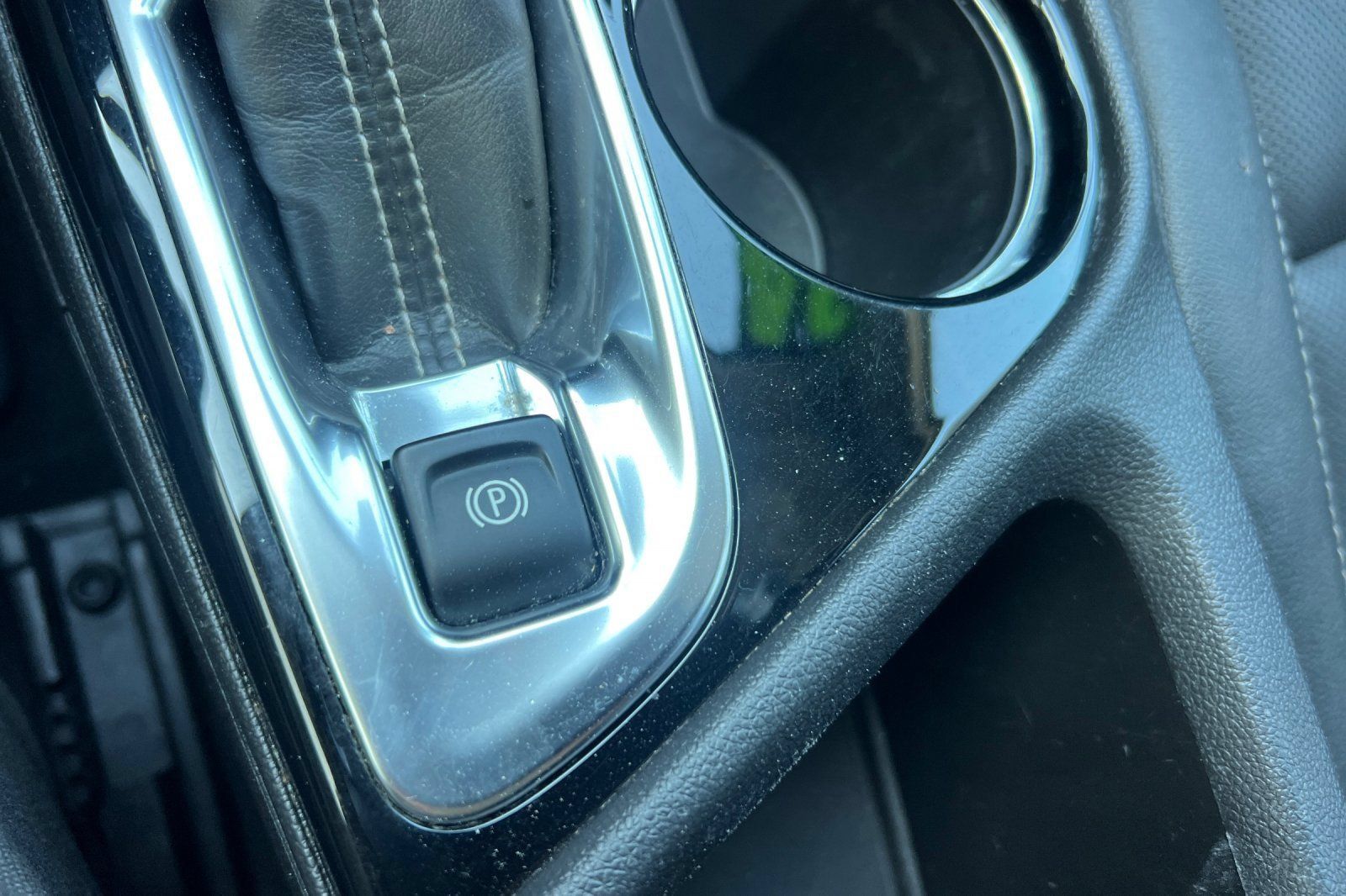 Used 2024 Buick Encore GX Sport Touring FWD image 40