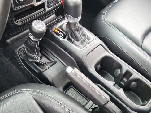 Certified 2023 Jeep Wrangler Unlimited Sahara w/ Cold Weather Group image 20