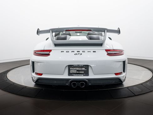 Certified 2018 Porsche 911 GT3 RWD image 6