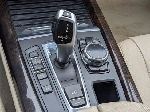 Used 2015 BMW X5 xDrive35d image 12