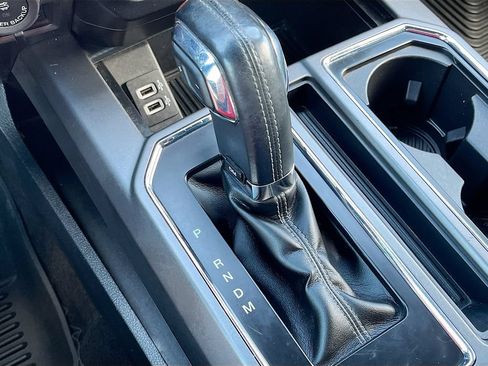Used 2018 Ford F150 XLT w/ Equipment Group 302A Luxury AWD/4WD image 17