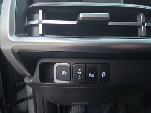 Used 2025 Hyundai Santa Fe SE image 38