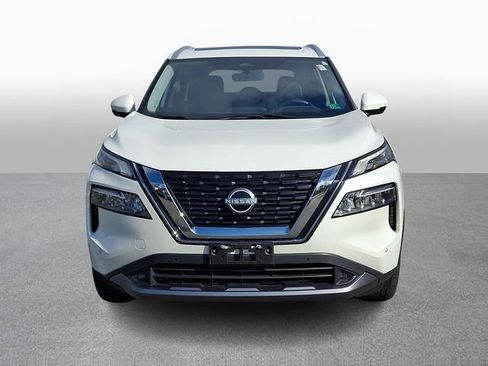 Used 2022 Nissan Rogue SL w/ SL Premium Package image 2