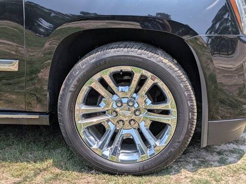 Used 2016 Cadillac Escalade Premium AWD/4WD image 10