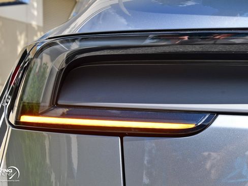 Used 2026 Tesla Model Y AWD image 19