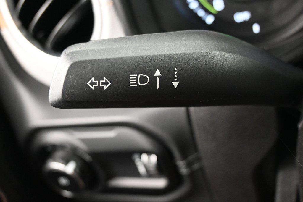 Used 2024 Jeep Wrangler Unlimited Sahara AWD/4WD image 19