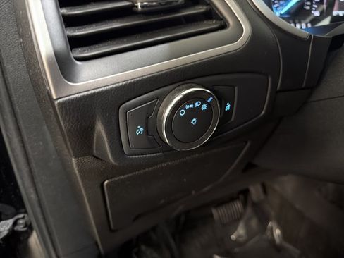 Used 2018 Ford Edge SEL w/ Equipment Group 201A AWD/4WD image 35