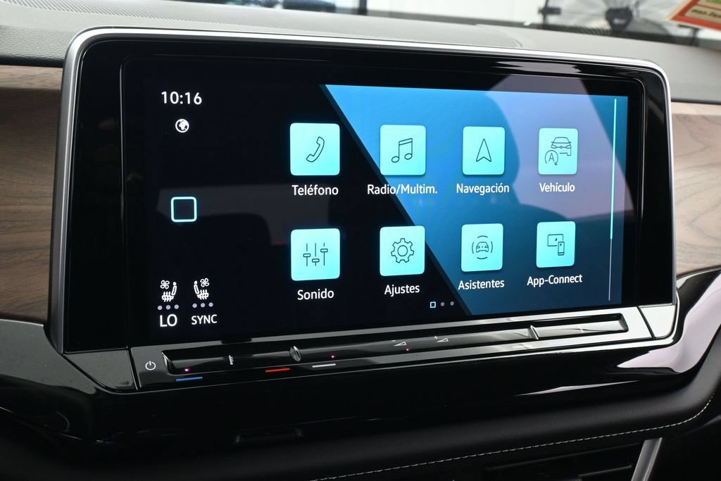 Used 2026 Volkswagen Atlas SE FWD image 19