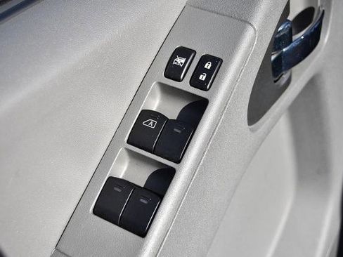 Used 2015 Nissan Frontier SV w/ SV Value Truck Package image 10