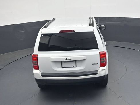Used 2015 Jeep Patriot Latitude FWD image 26