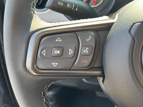 New 2025 Jeep Gladiator Sport image 28