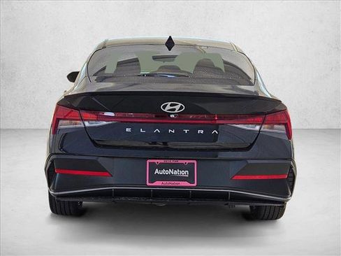 New 2026 Hyundai Elantra SEL Sport Premium FWD image 7