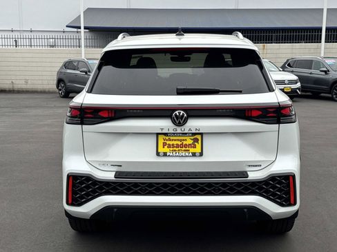 New 2026 Volkswagen Tiguan SEL R-Line image 4