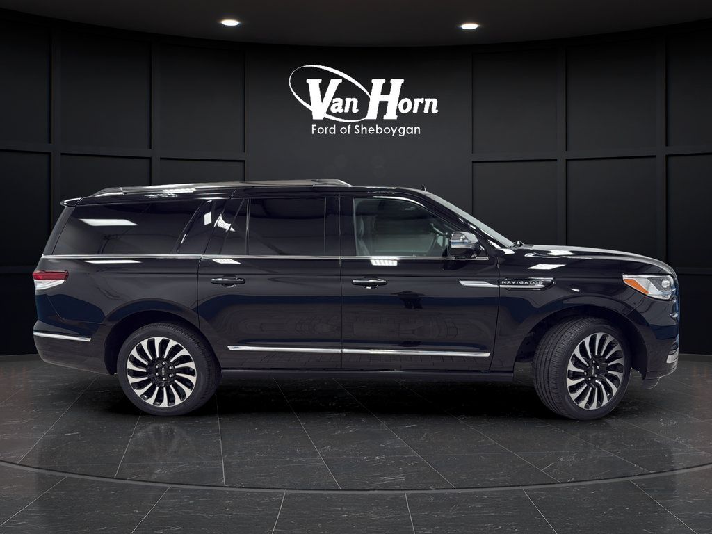 Used 2024 Lincoln Navigator L Black Label AWD/4WD image 8