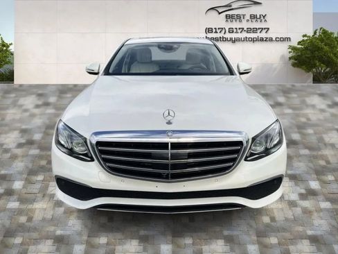 Used 2017 Mercedes-Benz E 300 image 2