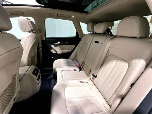 Used 2018 Audi Q5 2.0T Premium Plus w/ Premium Plus Package image 27