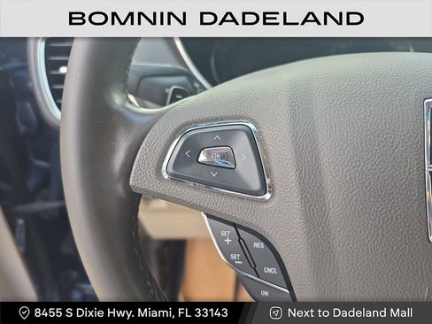 Used 2018 Lincoln MKX Select w/ Select Plus Package image 23