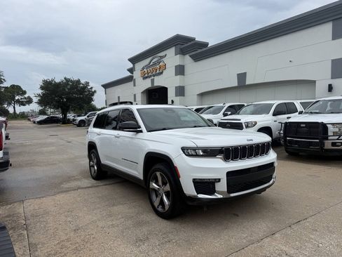 Used 2021 Jeep Grand Cherokee L Limited RWD image 2