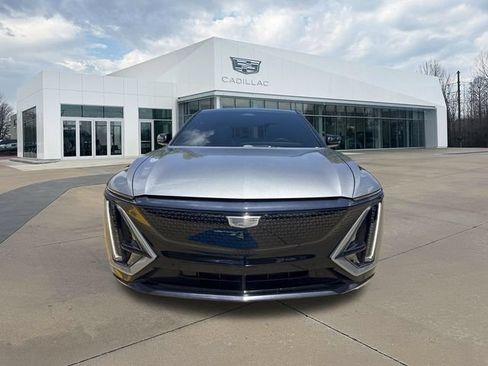 Used 2025 Cadillac Lyriq Sport AWD/4WD image 8