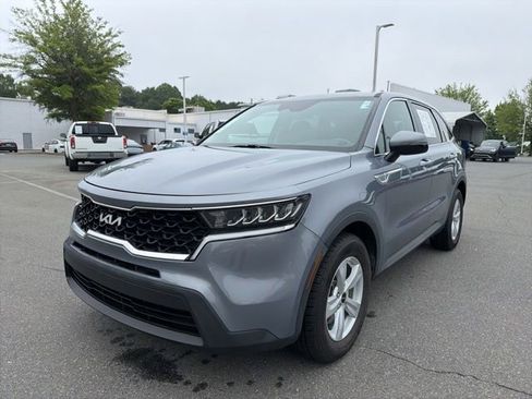Used 2022 Kia Sorento LX FWD image 1