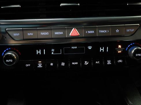 Used 2022 Kia Telluride LX image 19