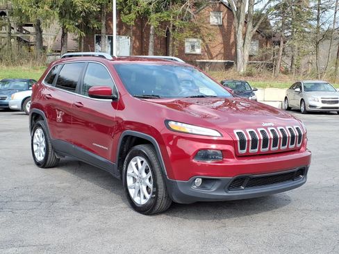 Used 2015 Jeep Cherokee Latitude image 1