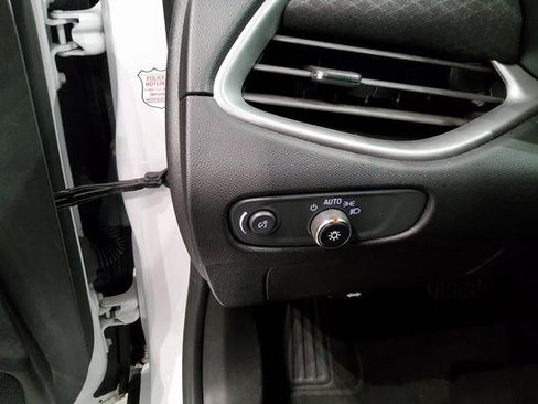 Used 2024 Chevrolet Malibu LT image 23