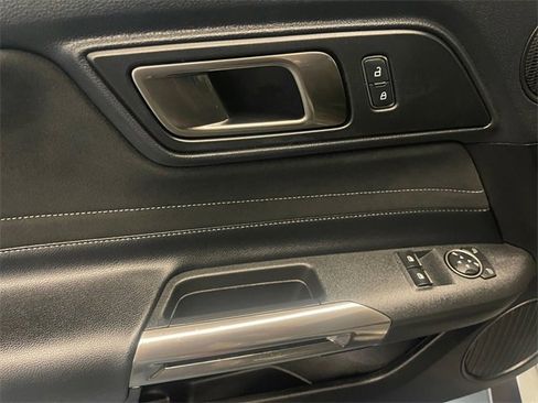 Used 2017 Ford Mustang Shelby GT350 image 11