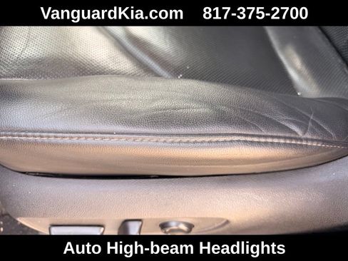 Used 2021 Toyota Highlander Limited FWD image 15