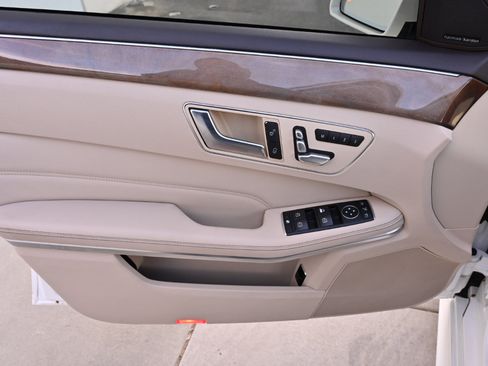 Used 2015 Mercedes-Benz E 350 4MATIC Wagon image 28