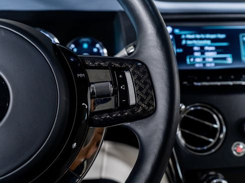 Used 2023 Rolls-Royce Cullinan Black Badge image 95