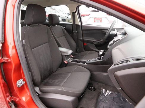 Used 2018 Ford Focus SE image 23