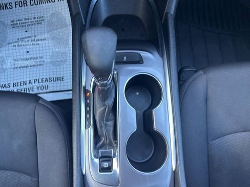 Used 2023 Chevrolet Malibu LT image 29