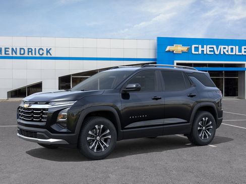 New 2026 Chevrolet Equinox LT image 2