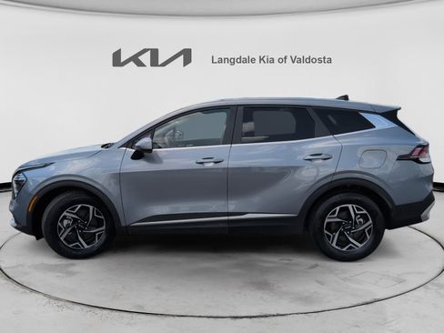 Used 2025 Kia Sportage LX FWD image 10