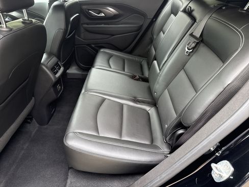 Used 2023 GMC Terrain SLT AWD/4WD image 20